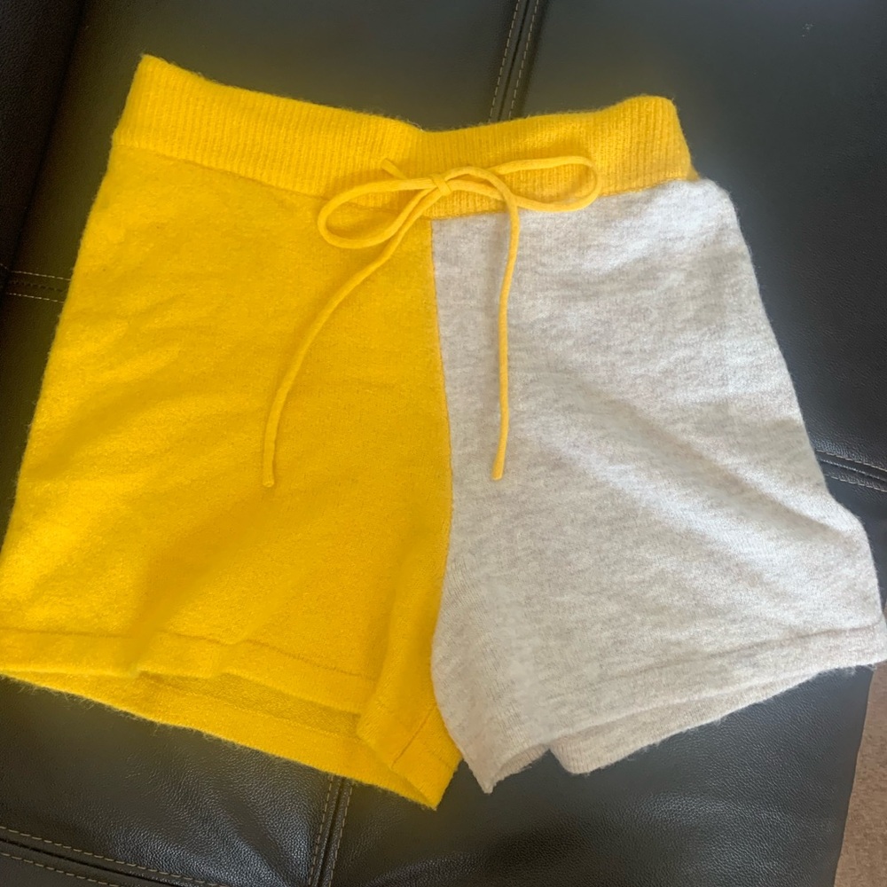 Two-Tone Women's Knit Shorts